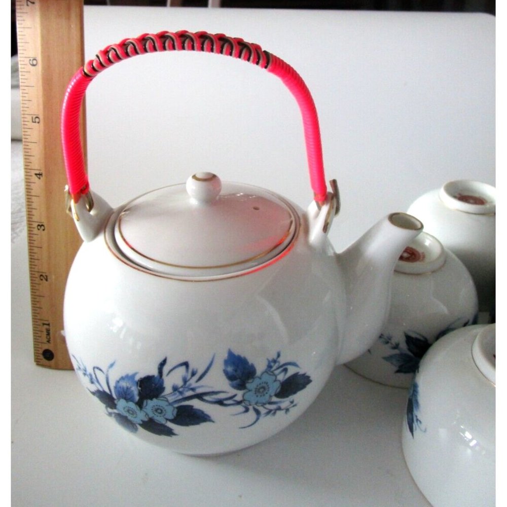 Vintage Golden China Asian Tea Set - 4 Cups & Pot Blue Floral - Ceramic Taiwan - Picture 12 of 16